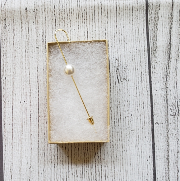 Hypoallergenic Gold crawler wrap earring - Picture 2 of 6